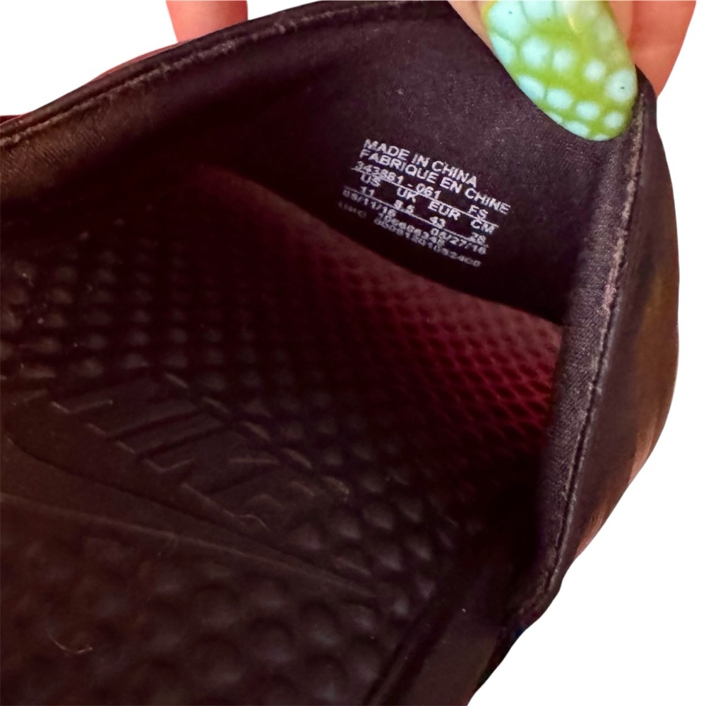 Nike NWOT Black Slides with Pink Logo Size 11 - Picture 6 of 7